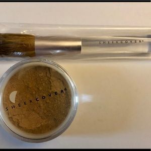 SheerCover Mineral Foundation Almond with Brush.